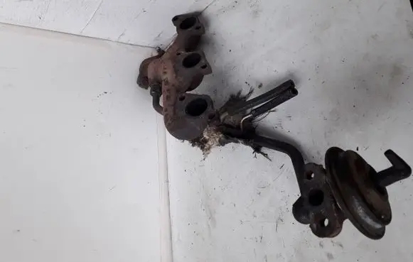 Ford Explorer Exhaust manifold