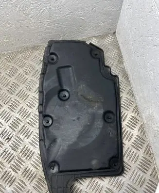 KIA Sorento Engine splash shield/under tray