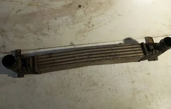 Ford Galaxy Intercooler radiator 132002748A