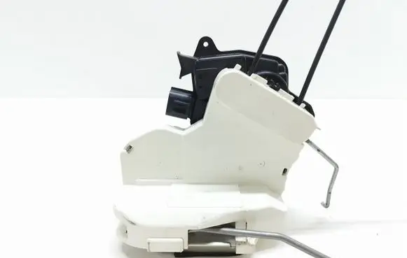 Peugeot iOn Front door lock