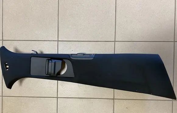 Mercedes-Benz S W222 (D)pillar trim (top) A2226901030R A2226900425