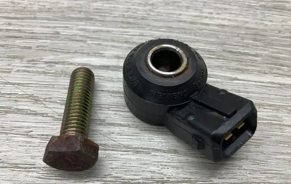 Mercedes-Benz SL R129 Detonation knock sensor A0031538928