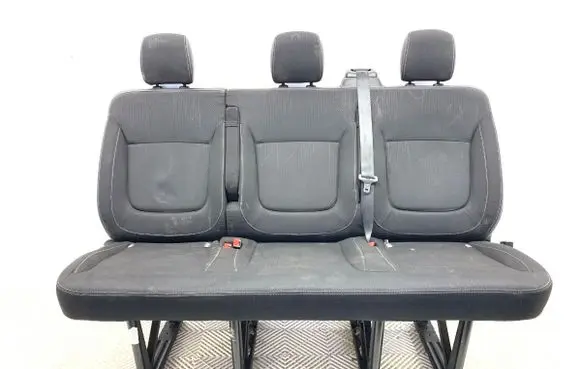 Renault Trafic III (X82) Second row seats 