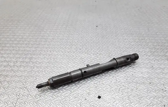 Audi A6 S6 C5 4B Fuel injector 059130201F