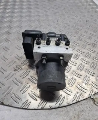 BMW 5 E60 E61 ABS Pump 6758743 359L3280105 0265234156