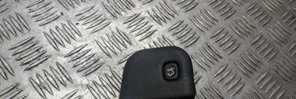 Dodge Durango Tailgate/boot open switch button I01646003KK