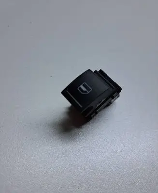 Volkswagen Golf VI Electric window control switch 7L6959855B 83878268