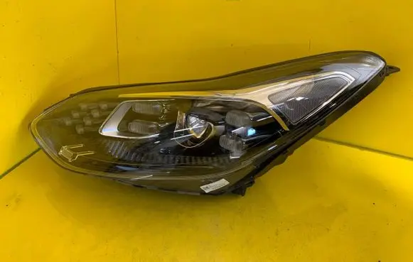 KIA Sportage Headlight/headlamp 92101F1500