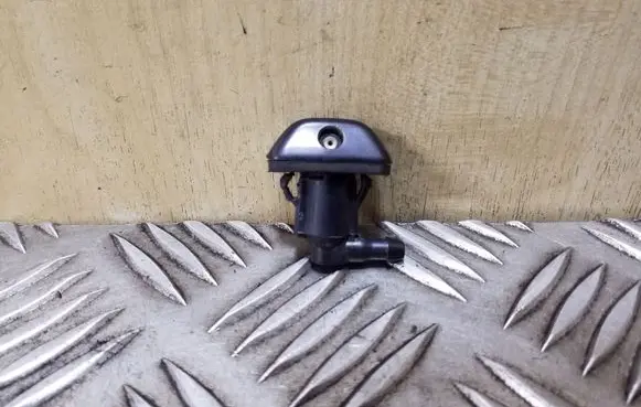 Toyota Yaris Verso Rear window washer spray nozzle 