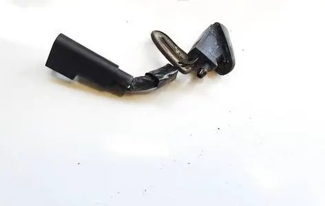 Ford Kuga I Windshield washer spray nozzle 4M5117666A