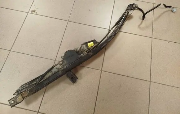 Chrysler Town u0026 Country V Sliding door motor PN16645470 04673924ACA