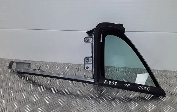 Peugeot 207 CC Front door vent window glass four-door E943R000017