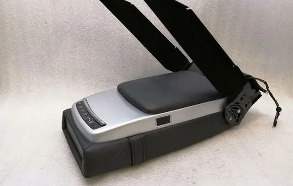 Mercedes-Benz S W221 Rear seat armrest A2219707530