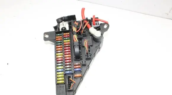 BMW 6 E63 E64 Fuse box set 690661901 6906619