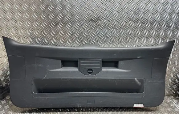 Volkswagen Touareg II Tailgate/boot cover trim set 7P6867601A