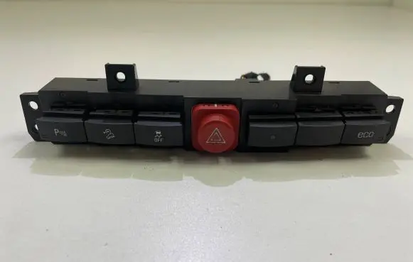 Opel Antara Hazard light switch 20898129 8129U