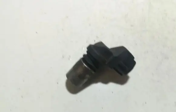 Volvo S80 Crankshaft position sensor 8627355 029600-1210