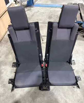 Land Rover Discovery 4 - LR4 Third row seats 