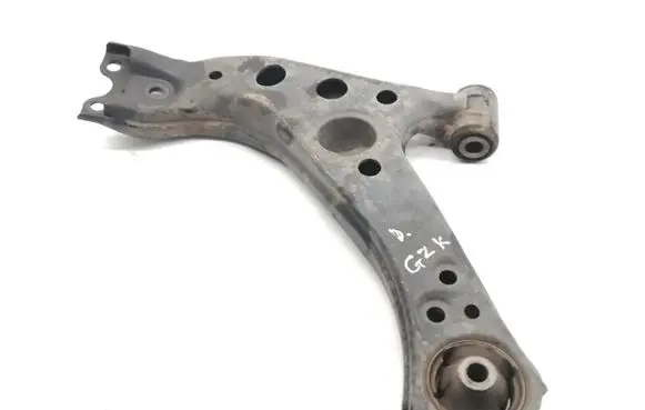 Toyota C-HR I Front lower control arm/wishbone 