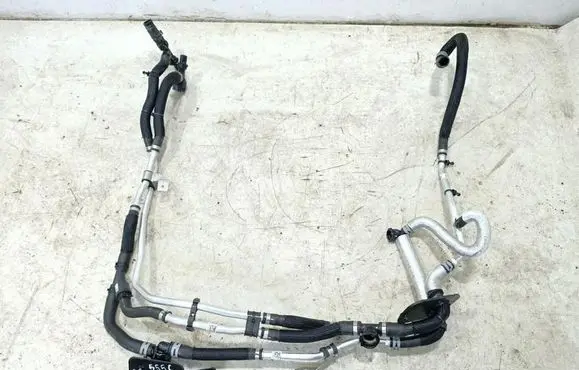 Jeep Grand Cherokee WL Air conditioning (A/C) pipe/hose 68412173AB