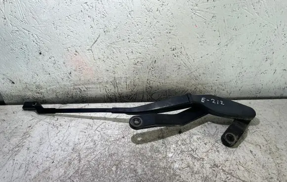 Mercedes-Benz E W212 Front wiper blade arm 97036203 3392125703