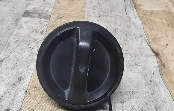 Toyota Corolla E120 E130 Fuel tank filler cap 