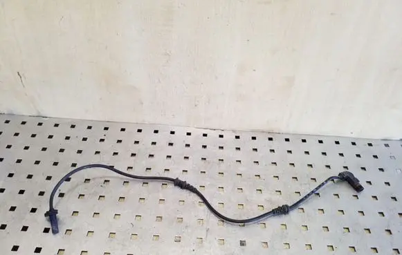 Mercedes-Benz A W169 ABS brake wheel speed sensor A1695401117