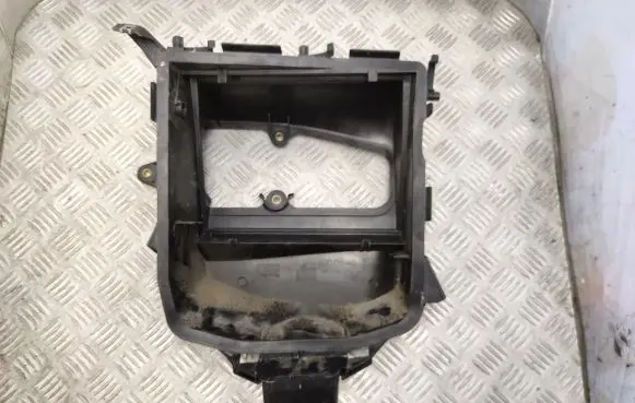 Mercedes-Benz GLE (W166 - C292) Cabin air micro filter frame (part) A1668300140