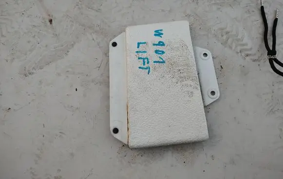 Mercedes-Benz Sprinter W901 W902 W903 W904 Fuel tank cap 