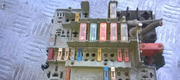 Citroen Berlingo Fuse box set psa9628024480