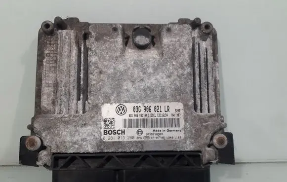 Volkswagen PASSAT B6 Engine control unit/module 03G906021LR 0281013260