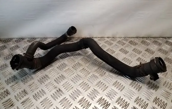 Engine coolant pipe/hose