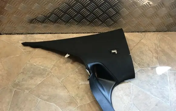 Mercedes-Benz E W213 (C) pillar trim A2136900925