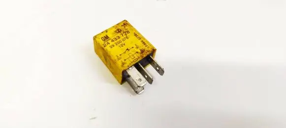 Opel Zafira A Other relay 24433728 70222