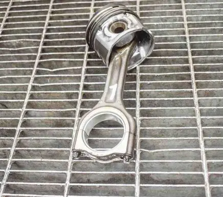 Peugeot 308 Piston 060392 0628V1