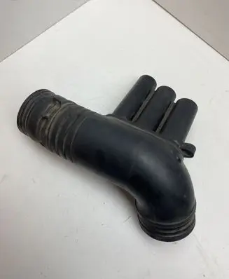 Audi Q3 8U Air intake duct part 04E129651C