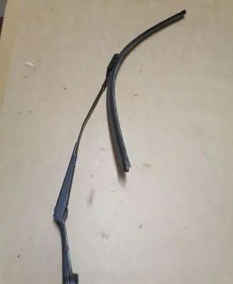 Ford Focus Front wiper blade arm BM5117526BB 97036203