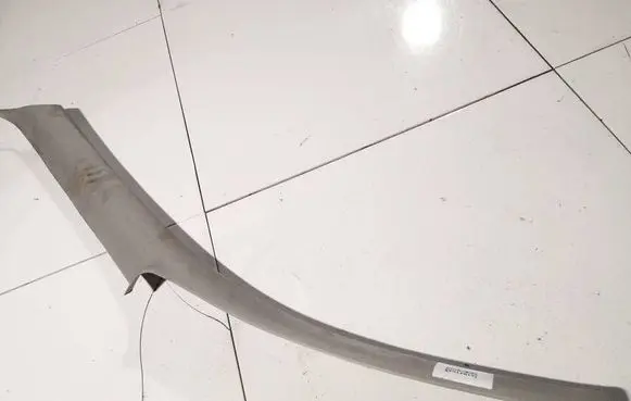 Hyundai Tiburon (C) pillar trim 858102c000 85810-2c000