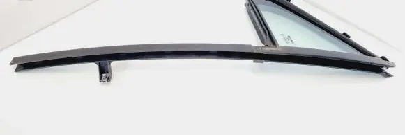 Renault Zoe Front door vent window glass four-door 803311561R 803317530R