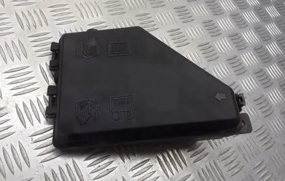 Land Rover Freelander Fuse box cover