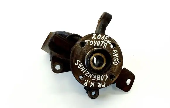 Toyota Aygo AB40 Front wheel hub 895420H030