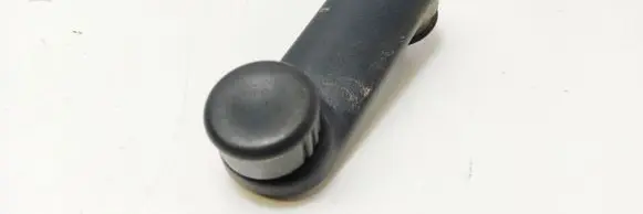 Renault Megane I Rear door window winding handle 7700811387