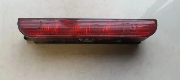 Third/center stoplight