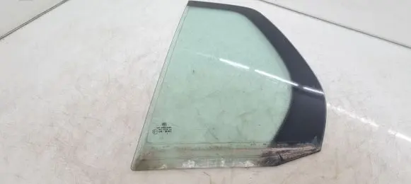 Volkswagen Golf V Rear vent window glass AS2