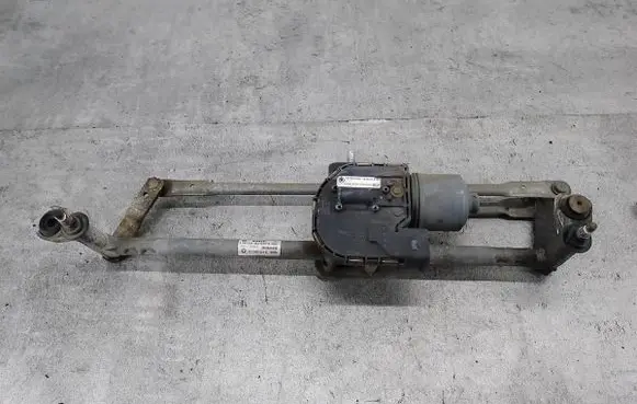 Skoda Octavia Mk2 (1Z) Front wiper linkage 