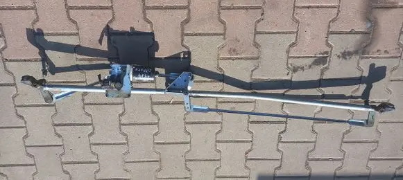Citroen C4 Grand Picasso Front wiper linkage 