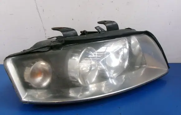Audi A4 S4 B6 8E 8H Headlight/headlamp