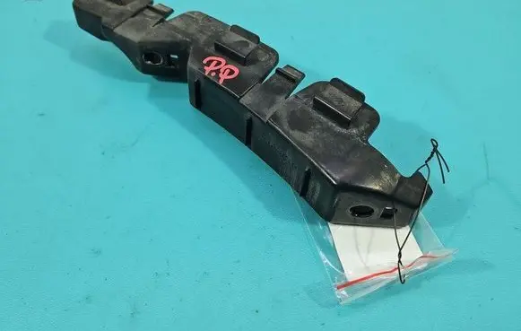 KIA Ceed Front bumper mounting bracket 86518-1H500 IMPRK1424970
