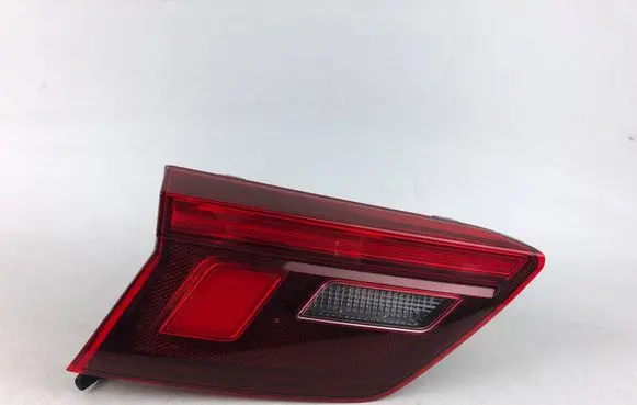 Volkswagen Tiguan Tailgate rear/tail lights 5NA945093G