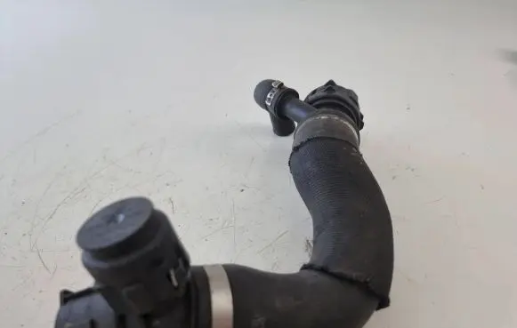 BMW X5 E70 Engine coolant pipe/hose 7799184